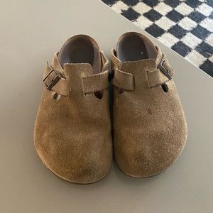 Birkenstocks Bostons